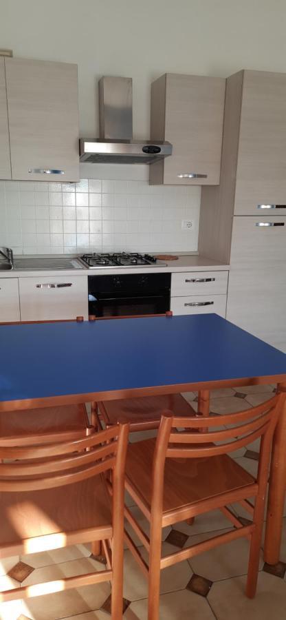 Riviera Apartments Pietra Ligure Bagian luar foto
